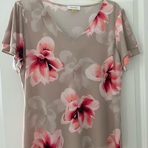 BEAUTIFUL CALVIN KLEIN RUFFLE SLEEVE BLOUSE.